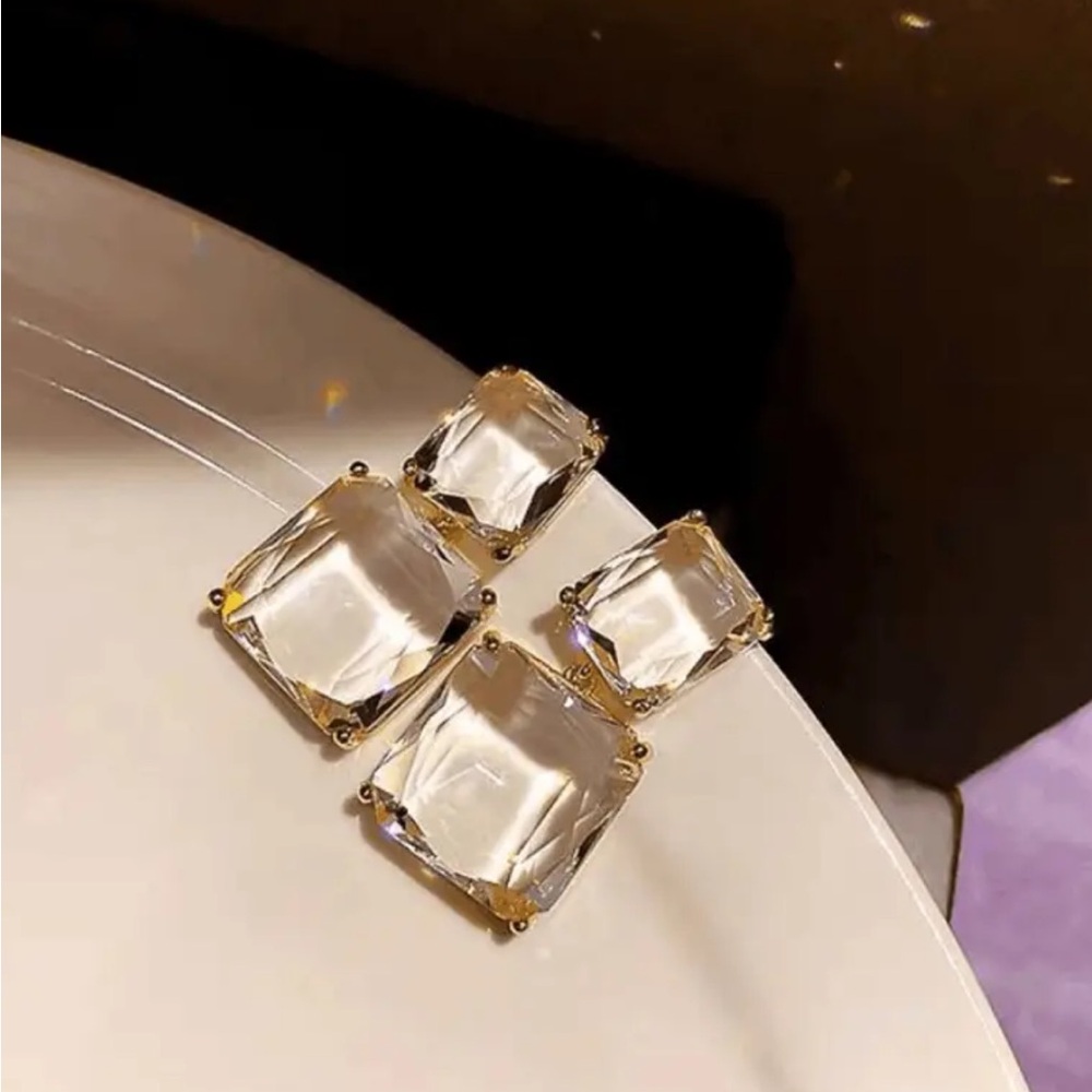 Elegant Zirconia Drop Earrings - Picture 3 of 5